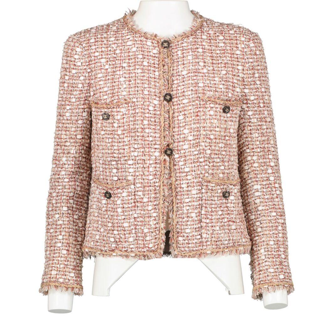 Chanel pink twed vest front close front jpg